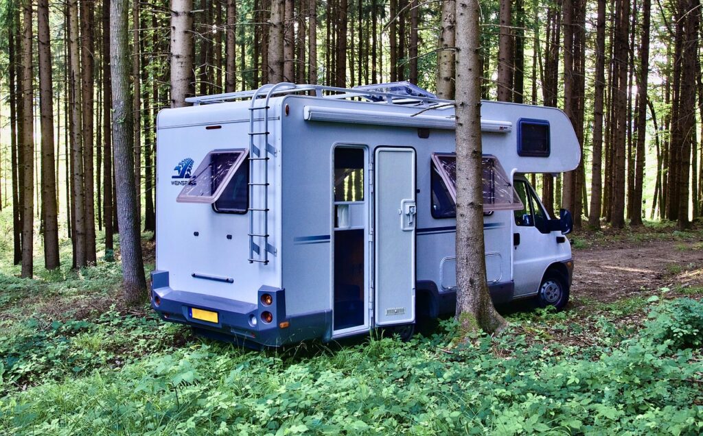 class c rv camps in the woods