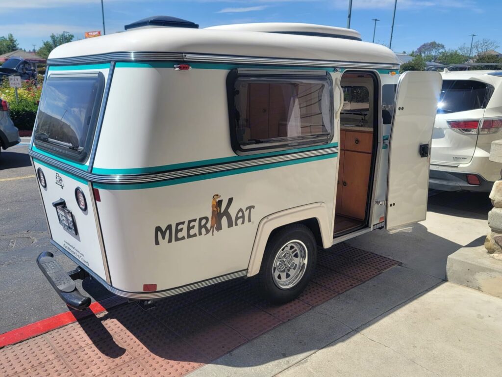 Meerkat trailer exterior
